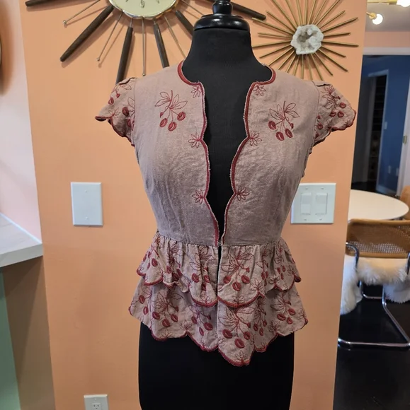 Vintage Y2K Nanette Lepore 10 Girlie Embroidered Floral Ruffle Top Babydoll - Picture 1 of 14